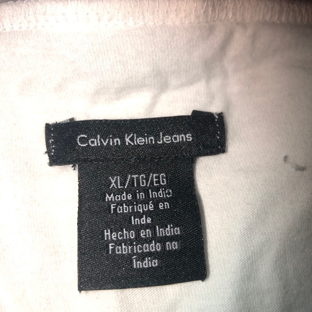 Calvin Klein - Picture 2 of 2